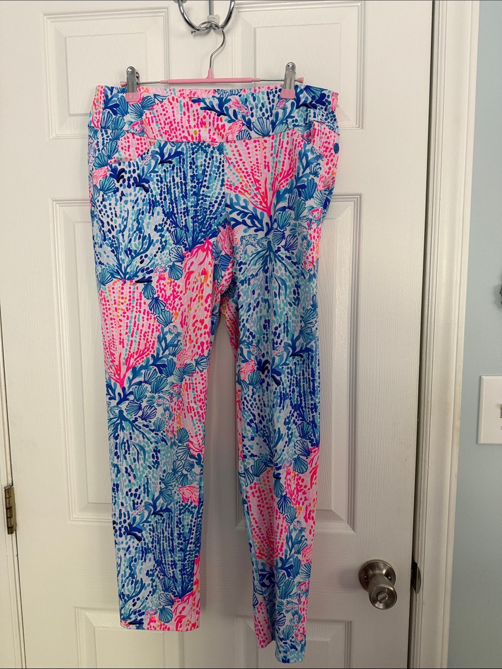 Lilly Pulitzer Pink & Blue Printed Cropped golf pants